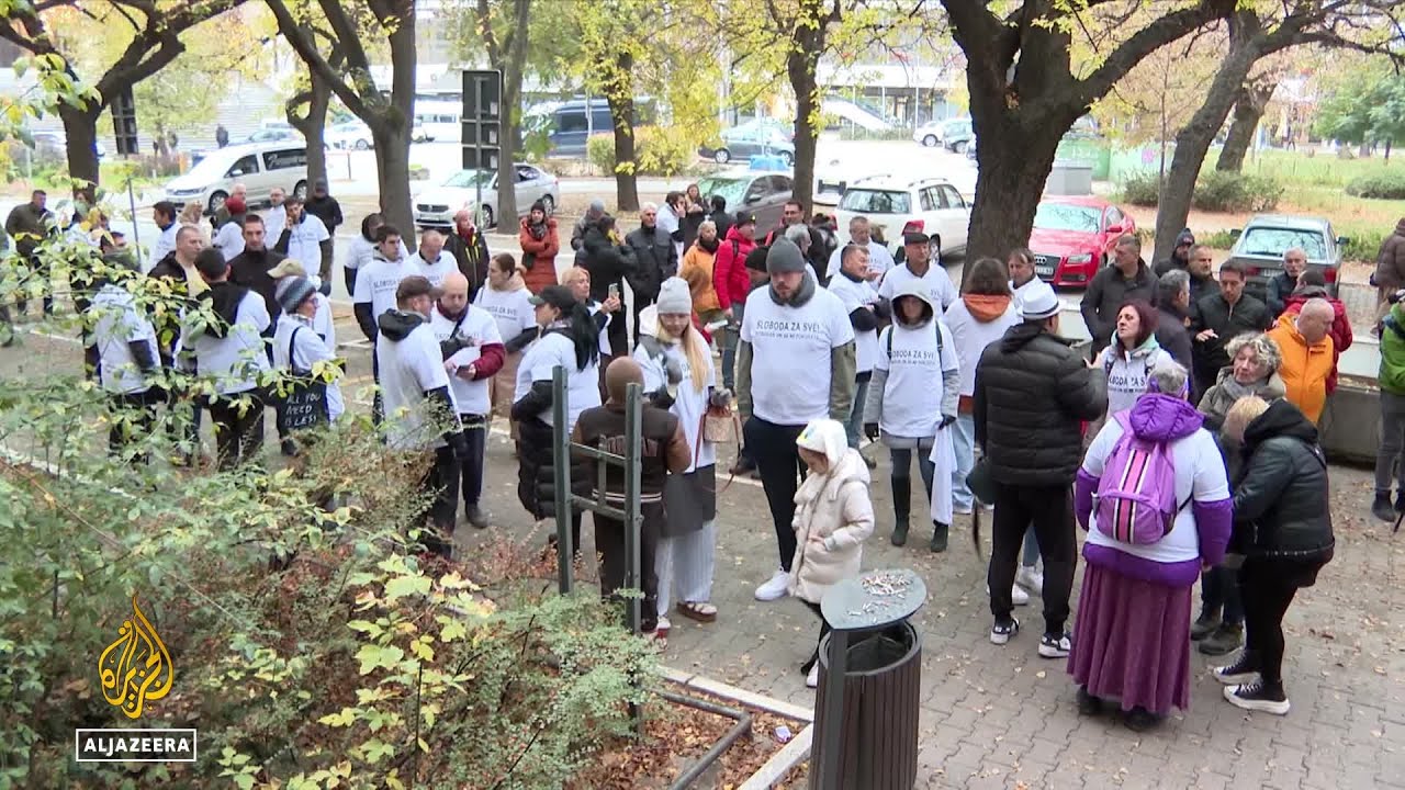 يطالب مواطنو نوفي ساد بالإفراج عن النشطاء المعتقلين.