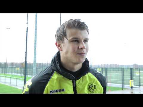 Mitch Mitchell Langerak BVB - Borussia Dortmund Interview  Bayern