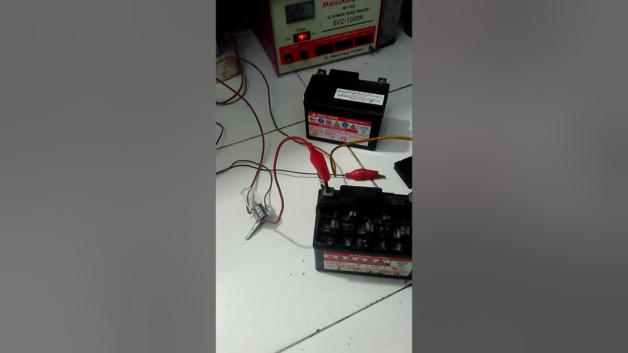 Pengecasan aki saat serfis - YouTube