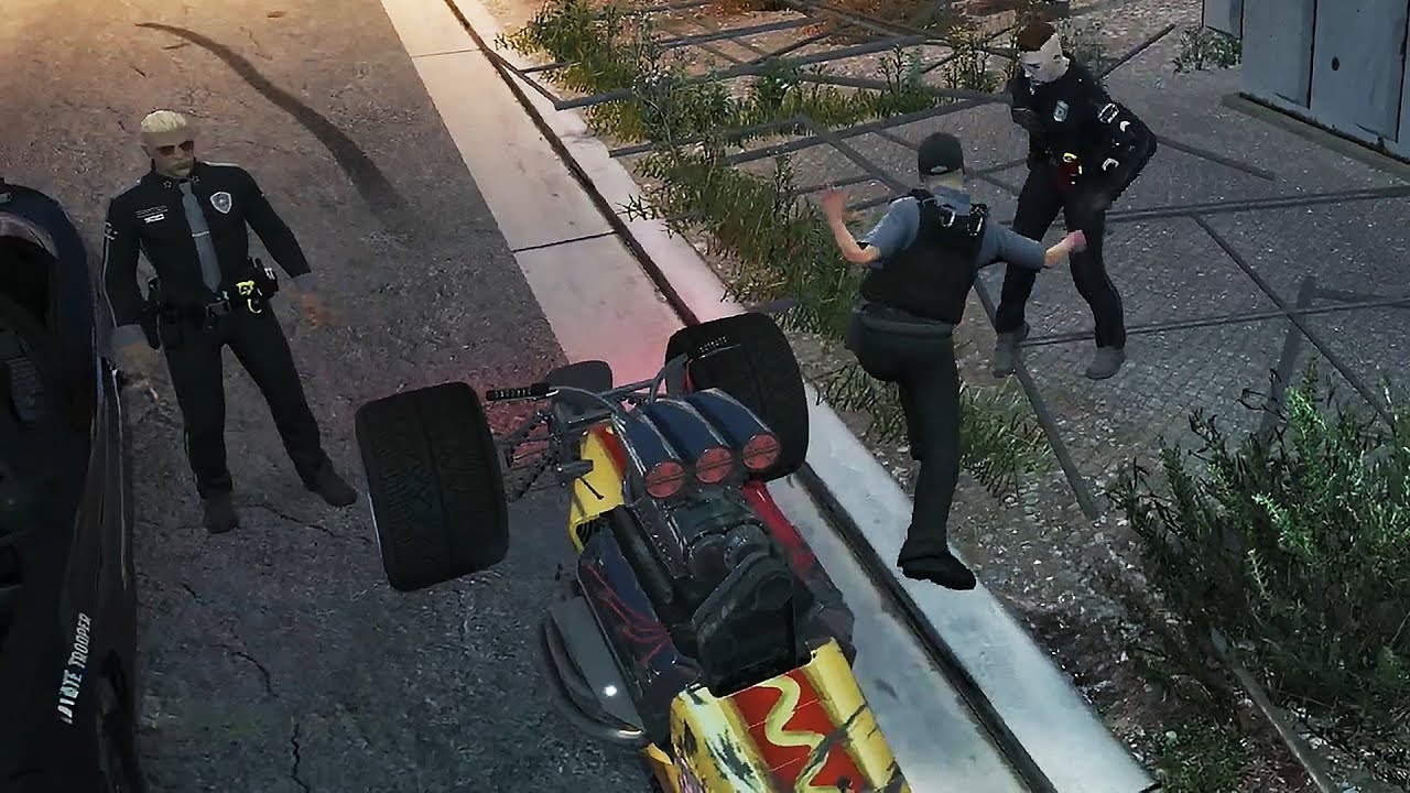 Мистер К. попадает в дикую погоню от полиции после того, как задел Тинкера во время остановки за ...