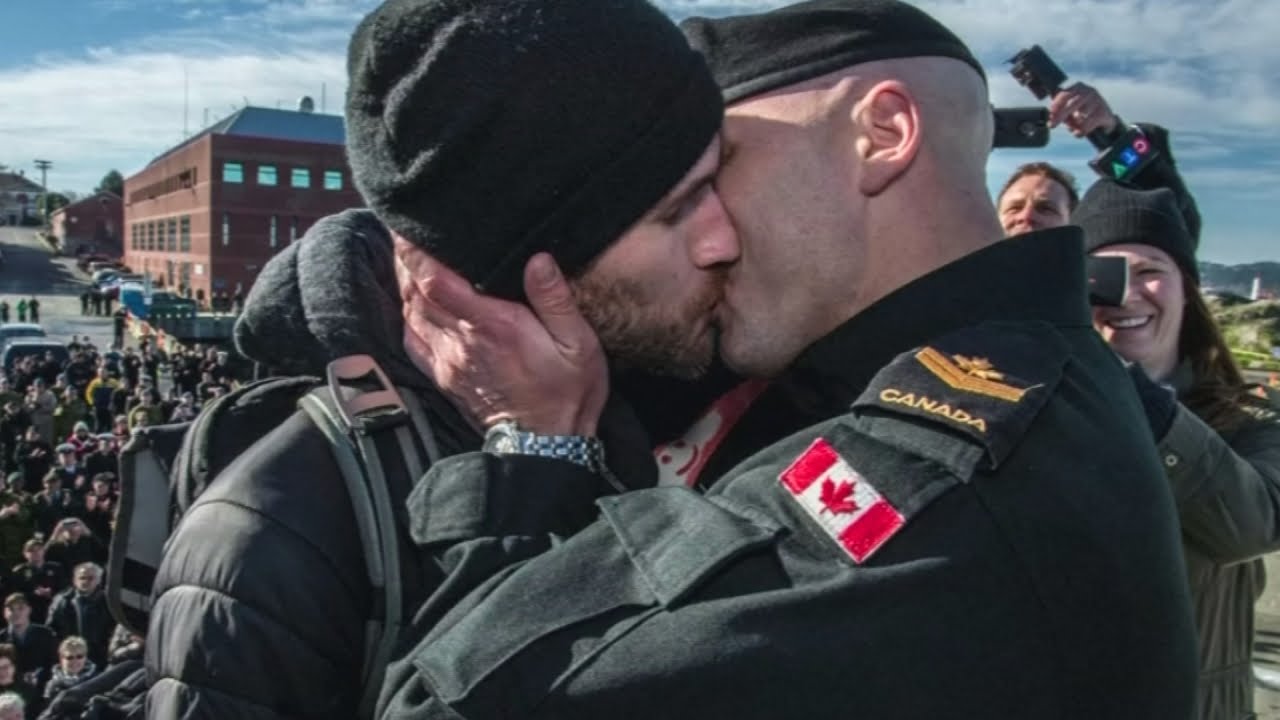 Same Sex Couple Share Traditional Canadian Naval First Kiss For The First Time Youtube 