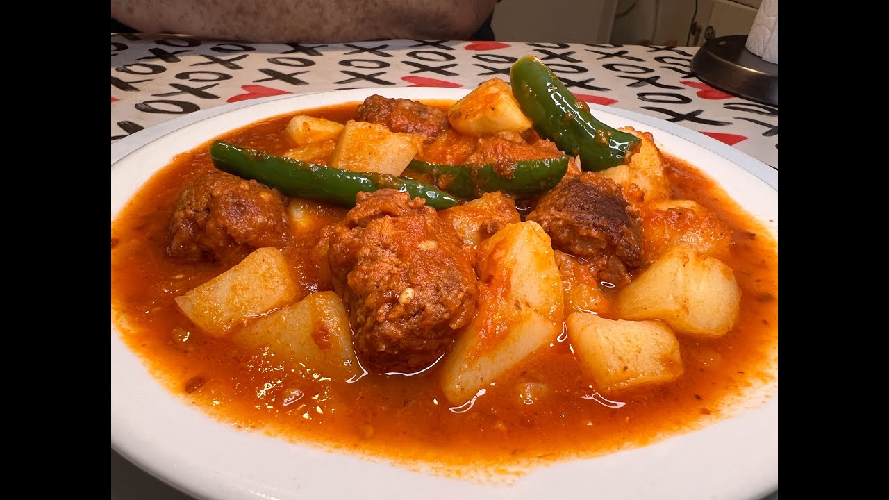 Papas con Longaniza en Chile Rojo (Potatoes with Sausage in Red Sauce