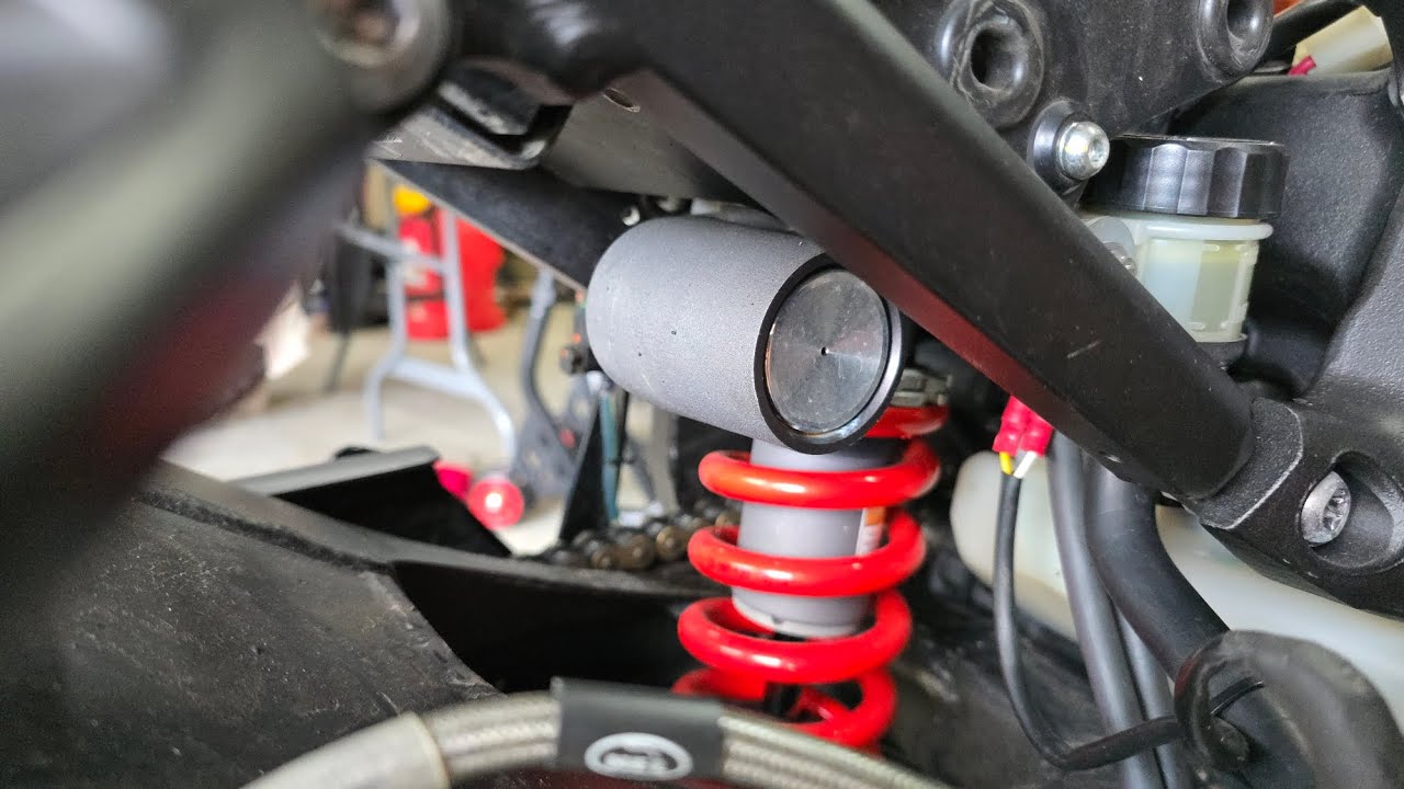 Yamaha FZ1 with 2015 R1 shock - 20,000km update