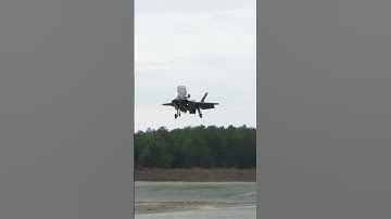 ASMR, but make it fighter jet edition. ⚡ #f35 #lockheedmartin #fighterjet