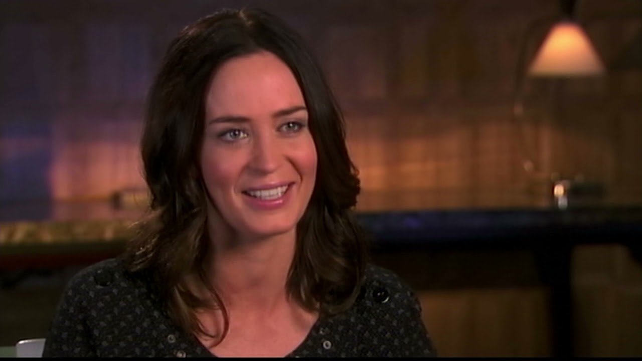 The Adjustment Bureau : Destined to Be / Being Elise (special features)