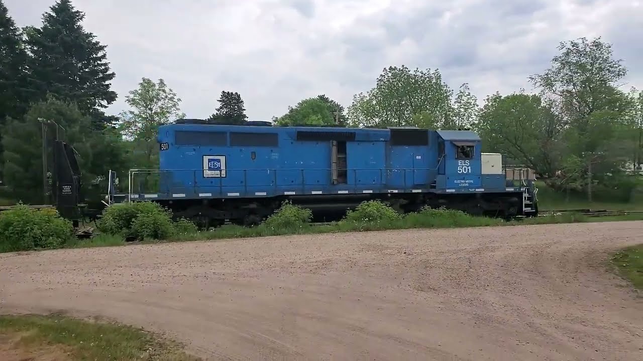 ELS 501 Working Light Duty, Feeling HOT On A Summer-Like Day! 