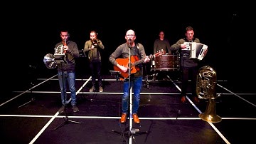 Baroesjko - Bloomfield’s Christmas - Corona Sessie