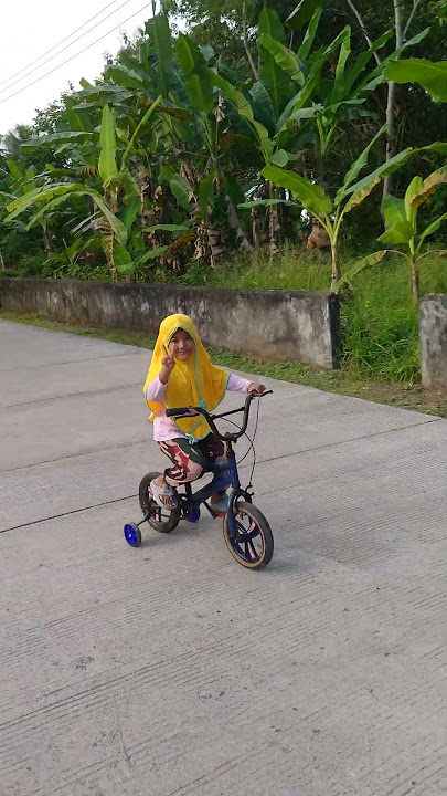 💢 Sepeda impian akhirnya bisa dinaiki di Zifa...#ceritanyata #sepeda