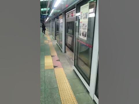 20220429 Coming in Dongincheon Station on Seoul Line 1(train to Yongsan ...