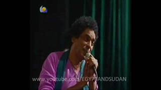 محمد منير يغني للسودانيين في السودان