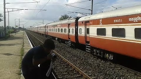 Anand Vihar Howrah Yuva Express
