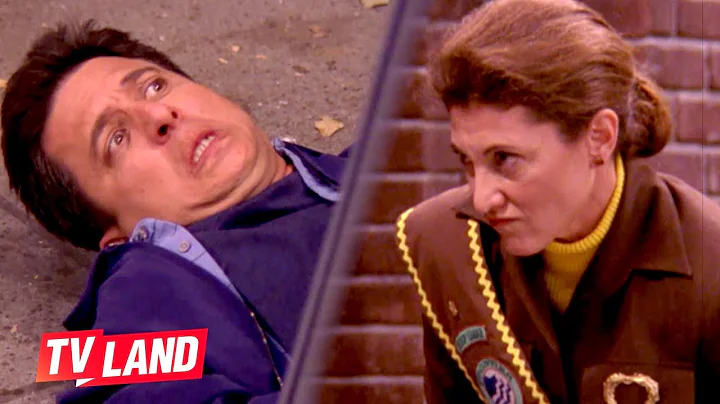 Peggy is Rays Archnemesis  Everybody Loves Raymond...