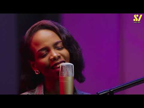 Worship Session EMMANUEL EST LÀ L ESPRIT SAINT EST LÀ Darlene HARERIMANA 