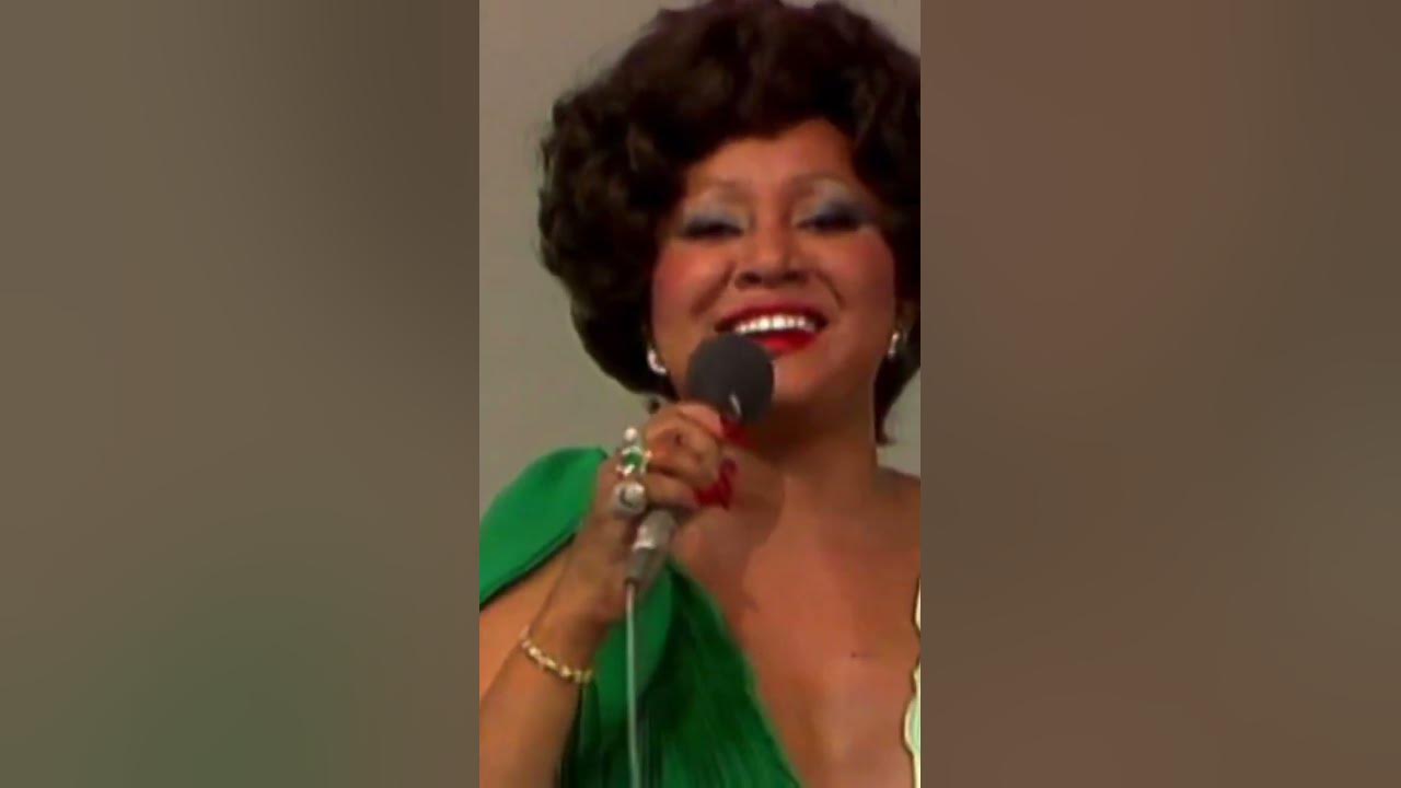 Alcione canta “Influência do Jazz” no seu programa da TV Globo, Alerta Geral.