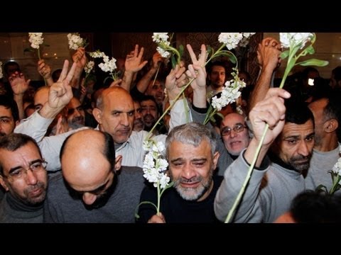 Video: Wann wurden die Geiseln der Iran Contra freigelassen?