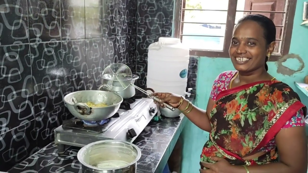 மழையில் சூடான போன்டா