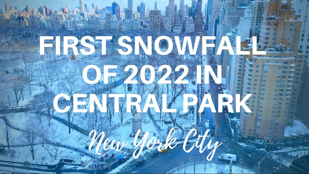 First snowfall of 2022 in Central Park, New York City - YouTube