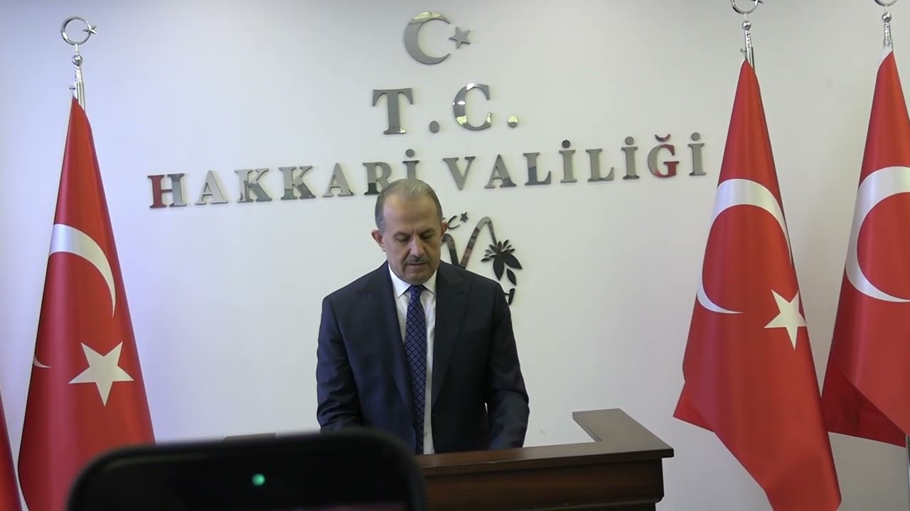 Hakkari’nin yeni Valisi Taşyapan göreve başladı