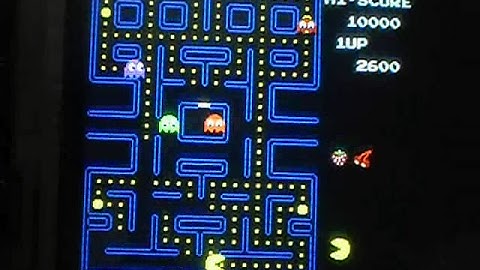 PIC32 MEB PACMAN on TFT Color Display 320x240