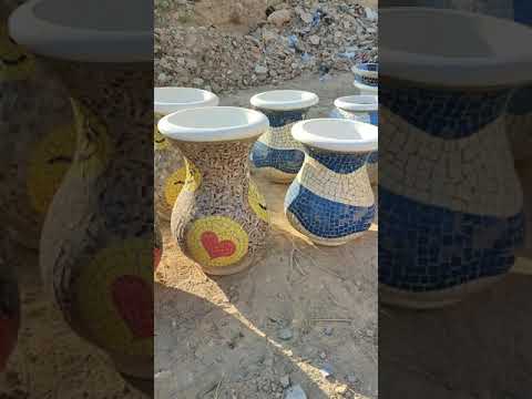 قصاري زرع من داخل معرض الطاووس لتنسيق الحدائق