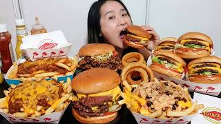 FATBURGER Vs IN-N-OUT! 🍔 Which West Coast Burger Wins Mukbang ASMR Eating Show