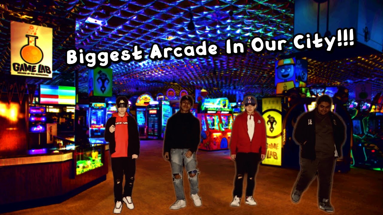 VISITING THE BIGGEST ARCADE IN OUR CITY!!! YouTube