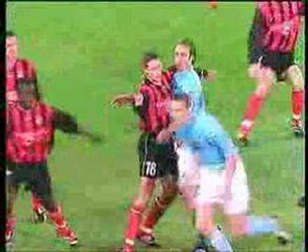 Van Hooijdonk - Freiburg Uefa cup 2002