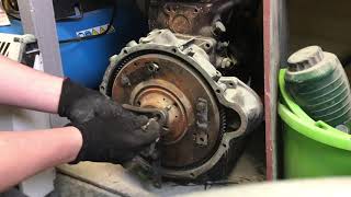 How to remove non verto/ pre verto clutch classic mini engine rebuild part 1