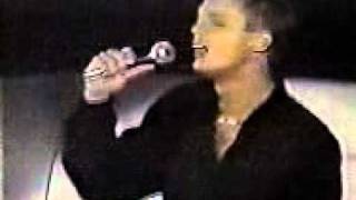 Video thumbnail of "Luis Miguel: Un poco más y Llévatela"