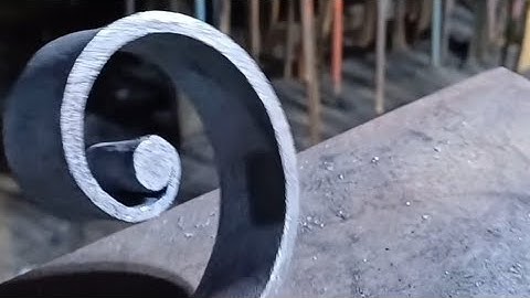 Hand Forging a Snub End Scroll 🔥⚒️🔥