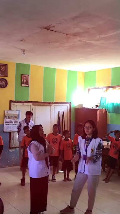 [KKN KOLABORASI 2023 - Sosialisasi Tata Cara Menyikat Gigi di SDN 2 Garahan]