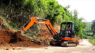 Road Cliff Clearing Using A Mini Excavator Hitachi Zaxis 48U