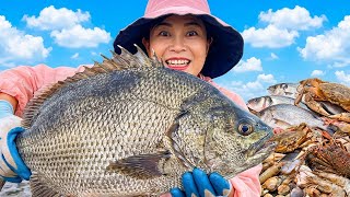 A Huge Fish Emerged From The Drain—Xiao Zhang Was So Excited He Screamed