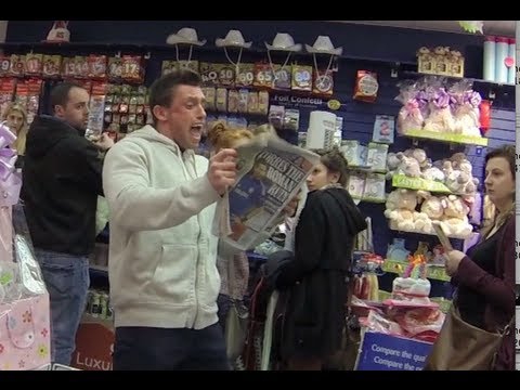 Screaming Justin Bieber Fan Prank in Public