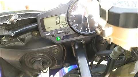 low fuel light flashing 8 times, yamaha R1 low fuel indicator flashing, problem found and solved ...