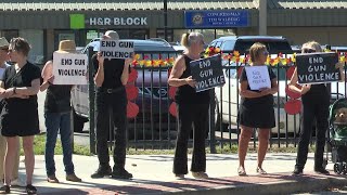 Silent vigil held in Niles for victims of gun violence
