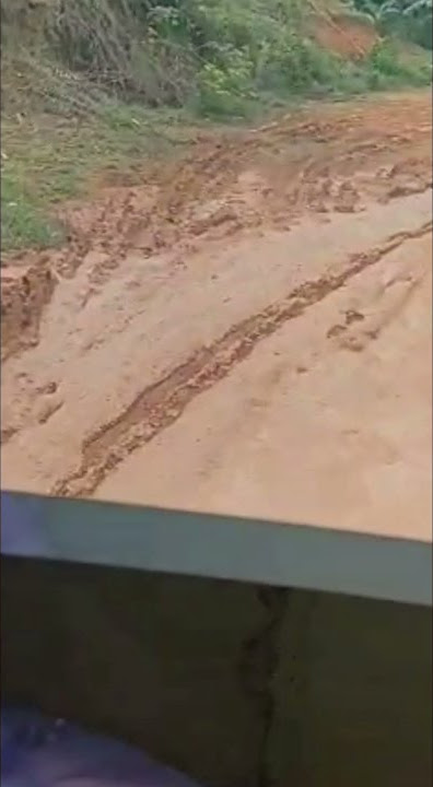 Download lagu DRIVER WANITA TANGGUH LEWAT JALAN LICIN