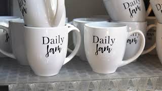 Delicious brunch spot in Tempe, Arizona! Want the best waffles in Phoenix? Come to Daily Jam!