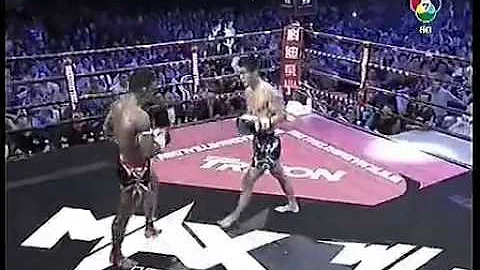 Sanda vs  Muay Thai: Dong wenfei  vs Buakaw Banchamek