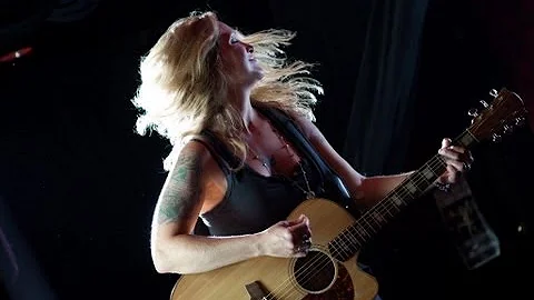 Sarah Smith | SHINE BRIGHT