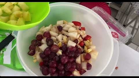 TUGAS INFORMATIKA MEMBUAT VLOG "SALAD BUAH"