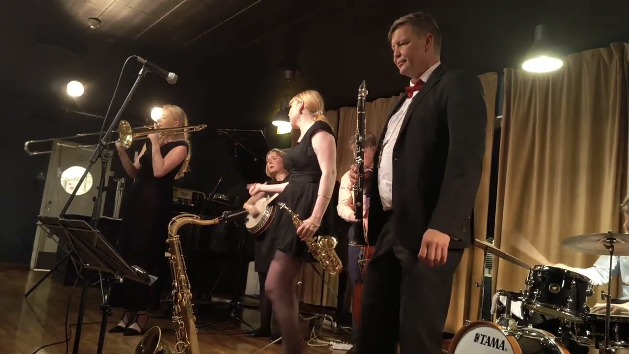Midnight in Moscow! Nanna Carling Swing Band. Falsterbo Jazzklubb. 