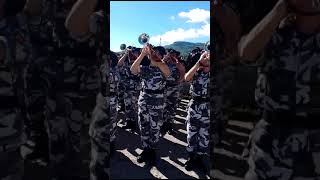 5 Fanfare Bersaglieri che suonano assieme il Flik Flok