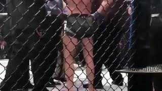 هجوم أصدقاء حبيب نورماغوميدوف على كونر داخل حلبة القتال🔥Khabib's team hit Conor McGregor