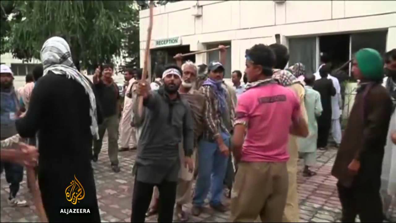 يحظى نواز شريف، زعيم باكستان، بدعم البرلمان