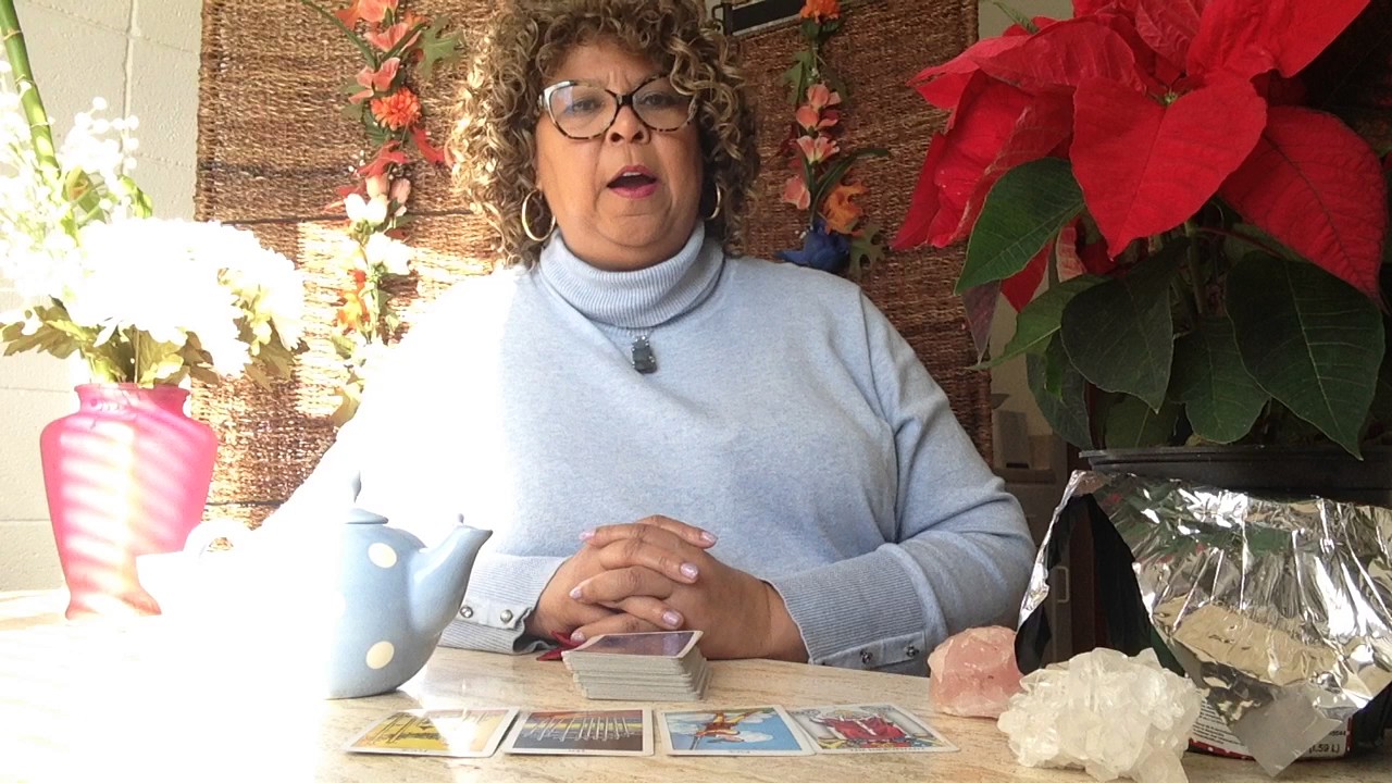 TAURUS Jaunary 2017 Clairvoyance and Tarot card reading