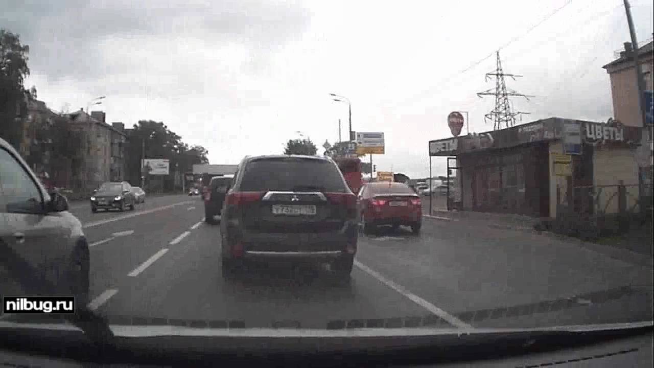 Кто уступает дорогу при перестроении? - YouTube