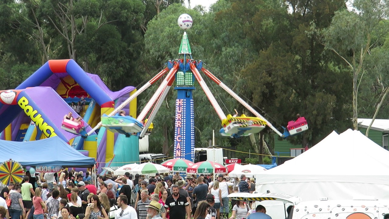 Hamilton's Hurricane Ride @ St Francis Xavier's Mad March Fair - YouTube