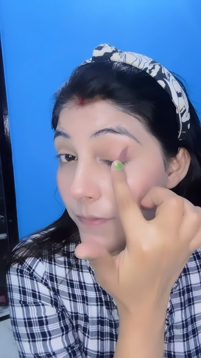 How To Apply Eyeshadow With Fingers youtubeshorts shorts viral how-to-apply-eyeshadow-with-fingers-youtubeshorts-shorts-viral