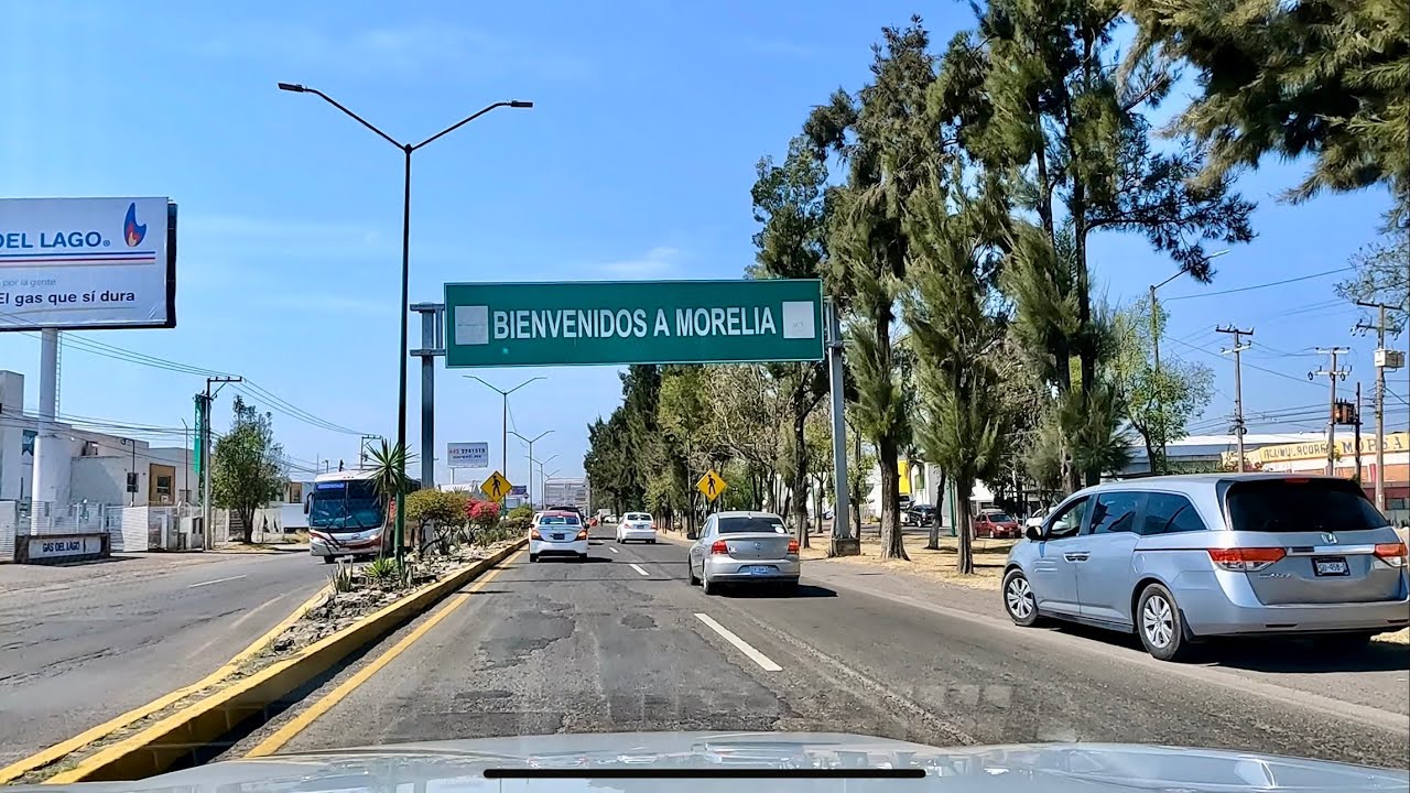 Recorriendo al mercado de abastos en Morelia Michoacán
